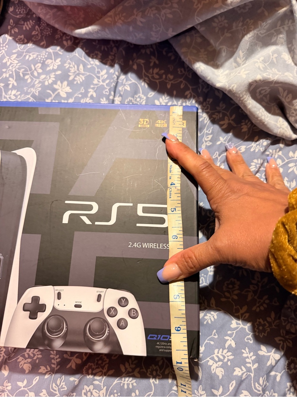 White 2.4G Wireless Gaming Controller